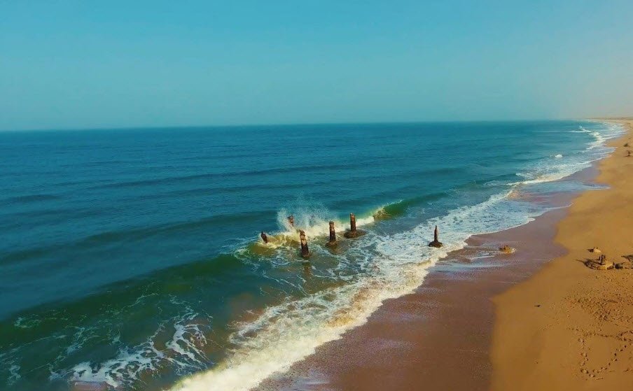 Oakha Madhi Beach, Devbhoomi Dwarka, Gujarat - Vushii.com